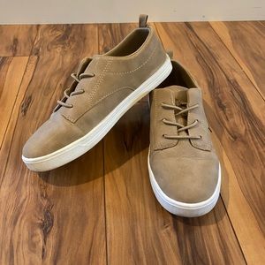 OshKosh B’Gosh Unisex-Child Putney Sneakers